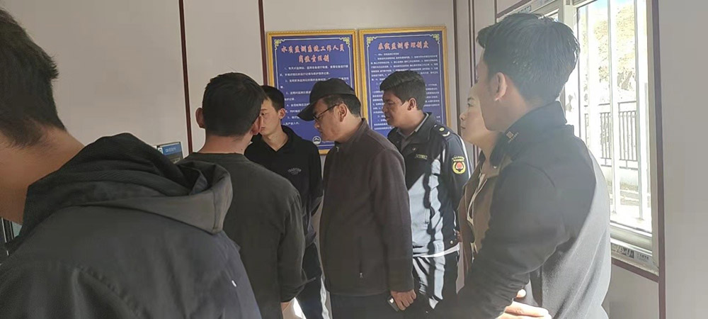 10月21日城管局、環(huán)保局及住建局局長蒞臨我廠謝通門污水處理廠檢查運(yùn)行情況及了解整改階段。