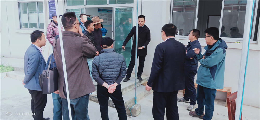 西南督查組在自治區(qū)、日喀則市、吉隆縣、吉隆鎮(zhèn)有關(guān)領(lǐng)導(dǎo)的陪同下對(duì)吉隆鎮(zhèn)污水處理廠檢查工作